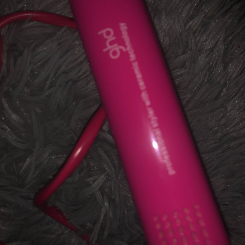 GHD straightener 1 inch hot pink